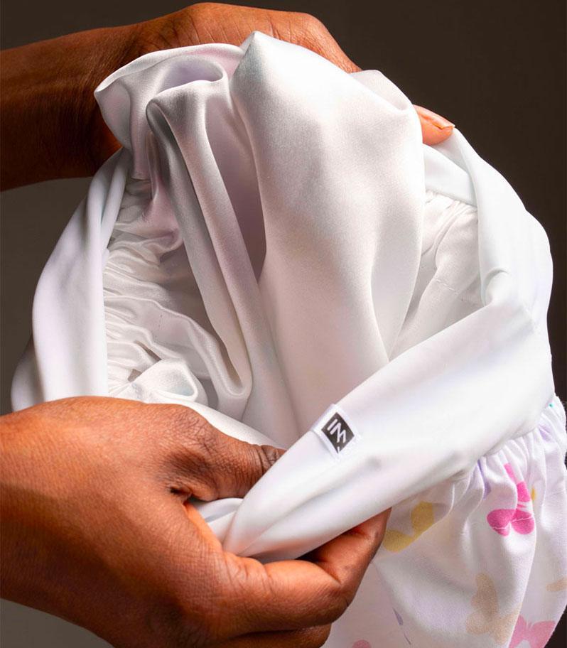 BONNET DE NUIT® : tous nos bonnets sont doublés en soie 100% naturelle. 