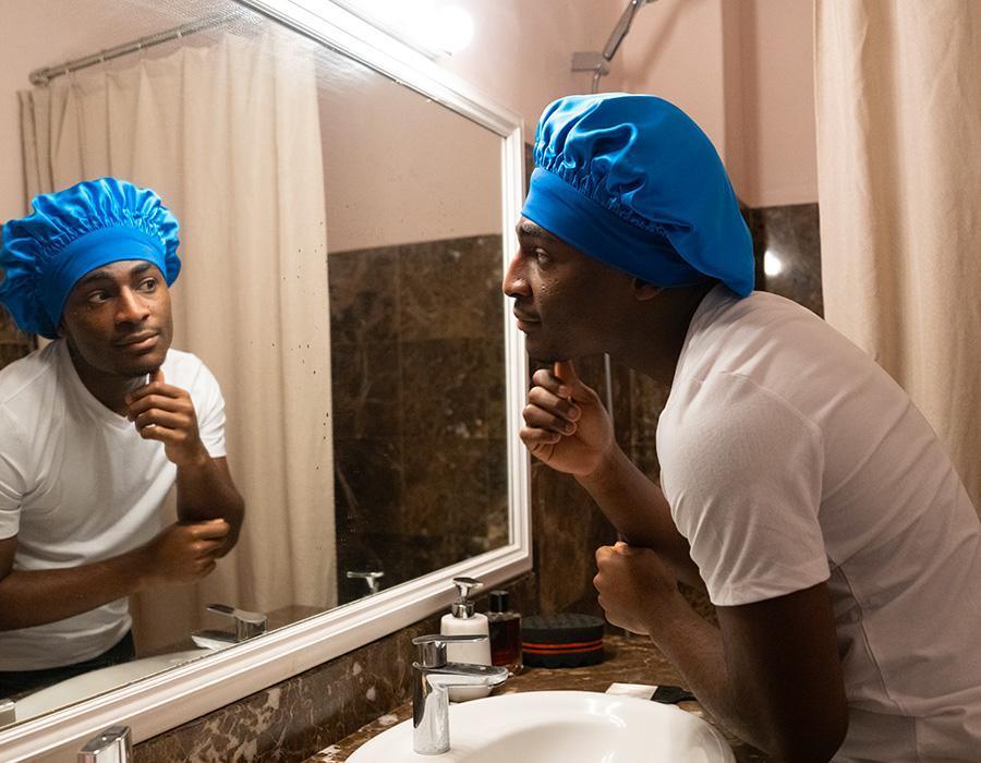 BONNET DE NUIT®  : la routine des cheveux bouclés, frisés, crépus et afro