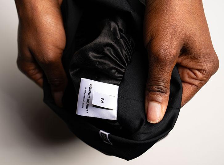 BONNET DE NUIT® : notre bonnet en soie existe en 2 tailles S et M